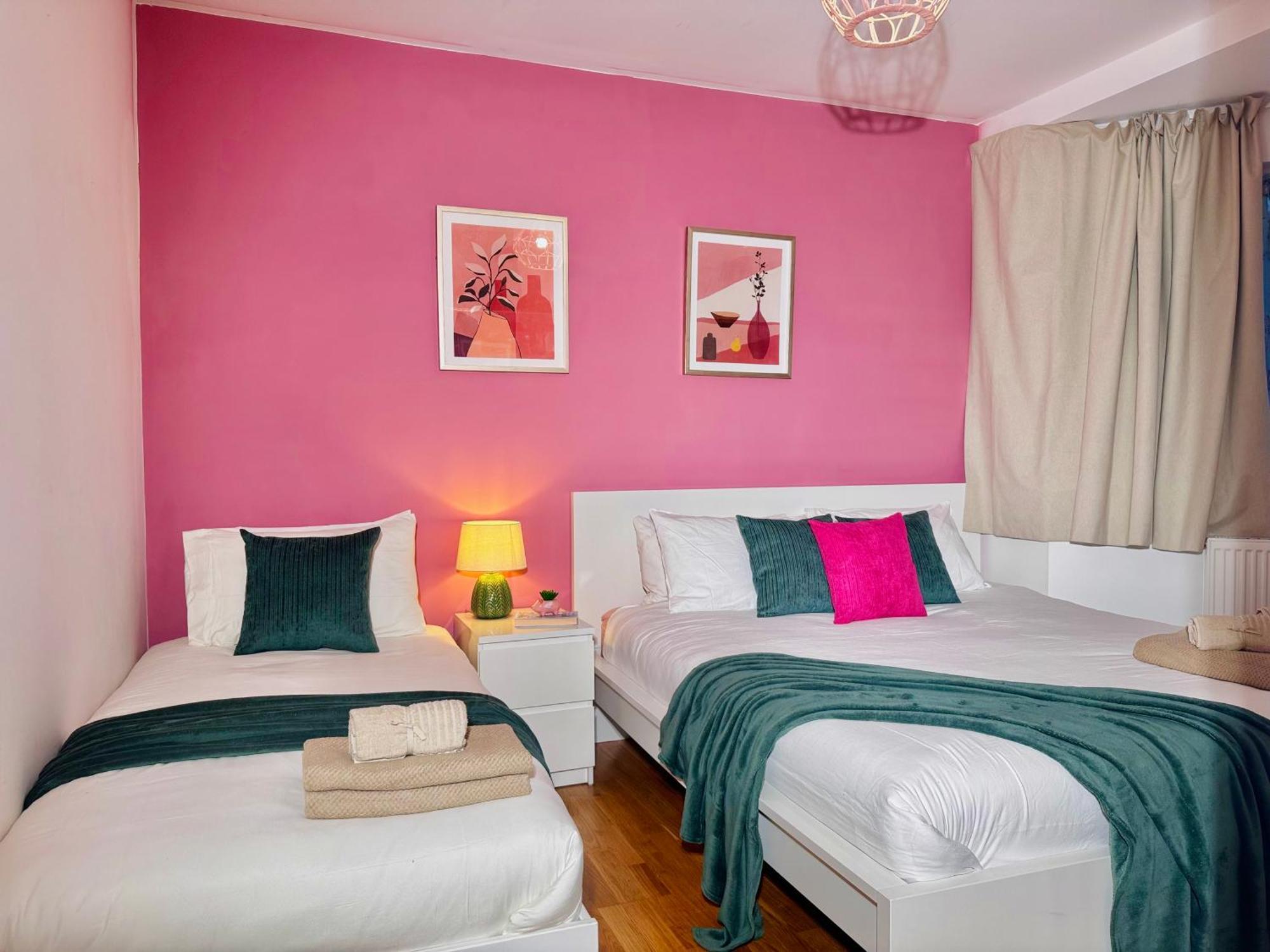 Modern 1-Bed Apt 30Min To Central London & Parking Exterior foto