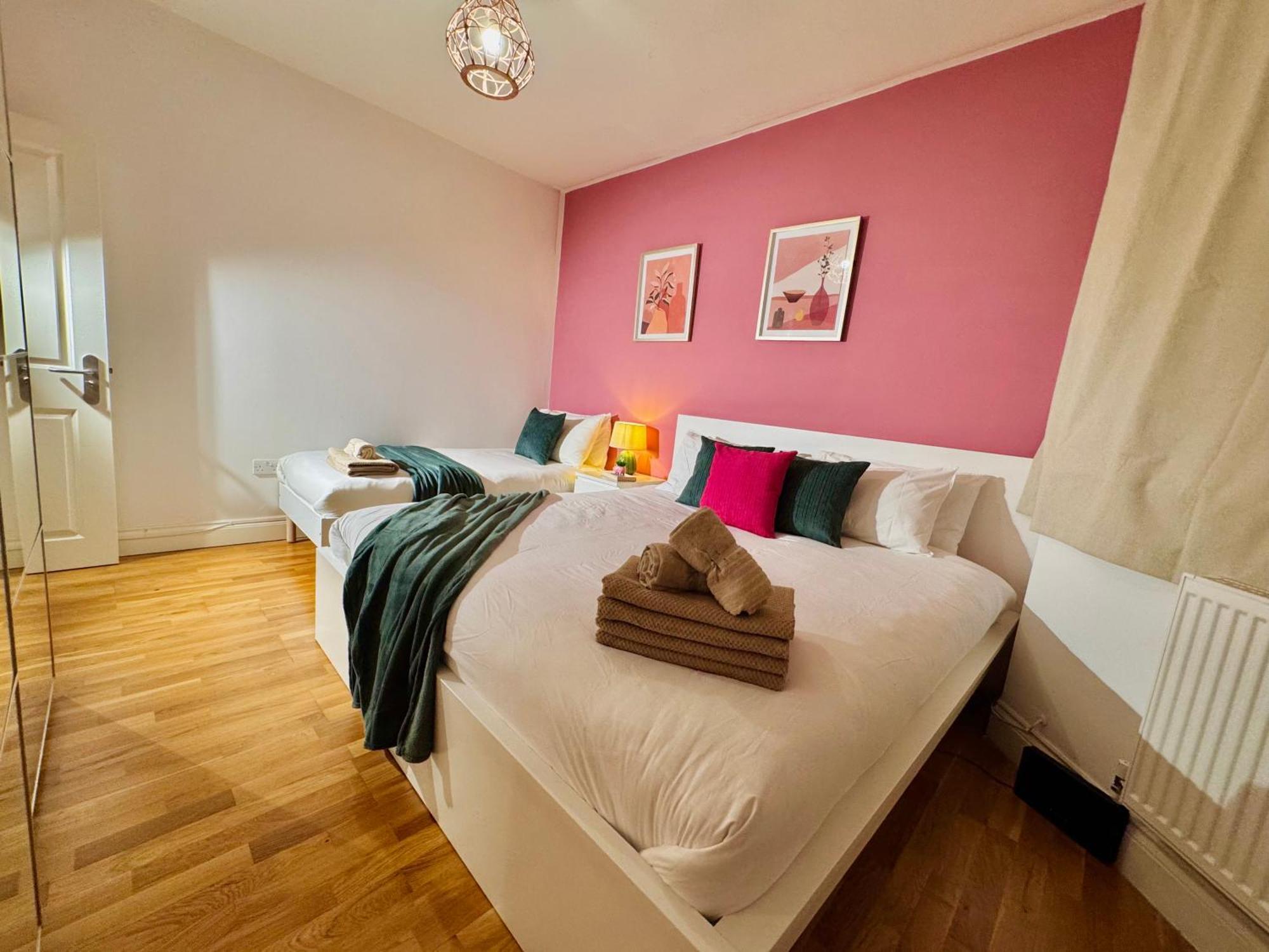 Modern 1-Bed Apt 30Min To Central London & Parking Exterior foto