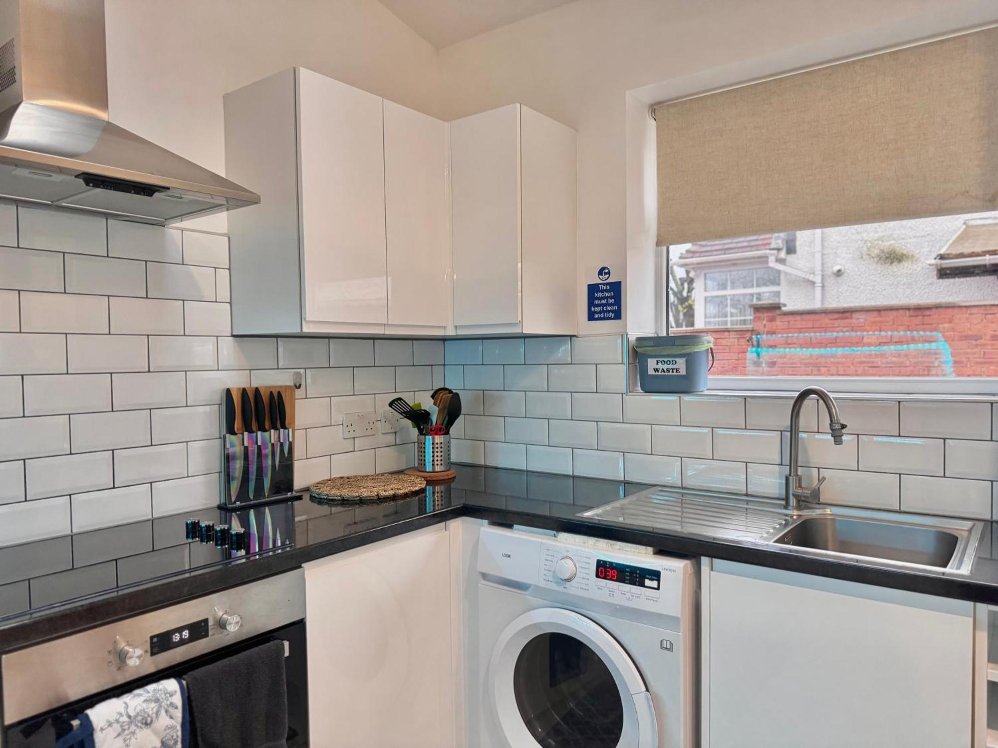 Modern 1-Bed Apt 30Min To Central London & Parking Exterior foto